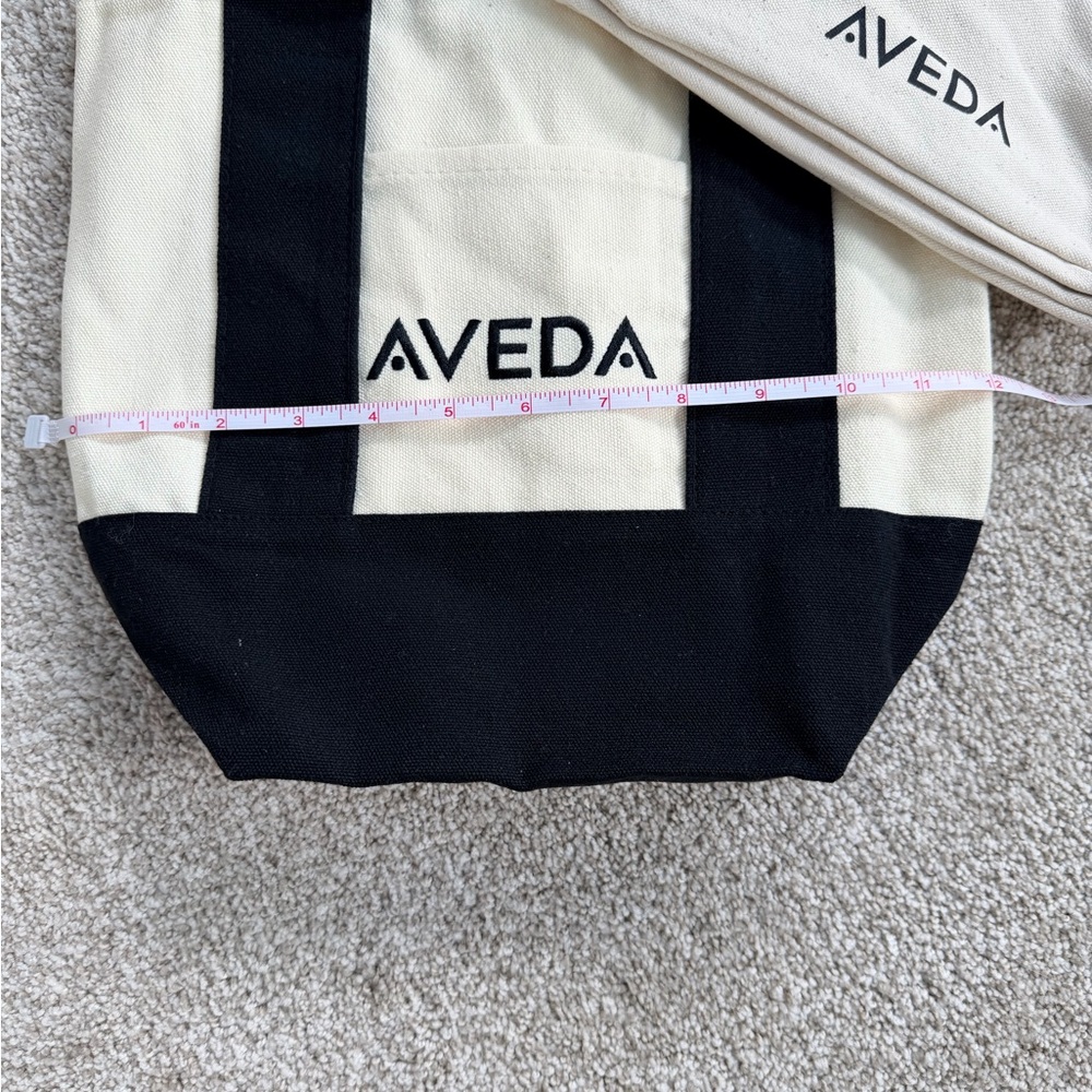AVEDA Cream and Black Canvas Tote with Matching makeup bag - Picture 2 of 3